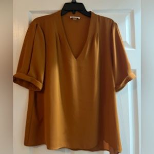 Calvin Klein. Gold